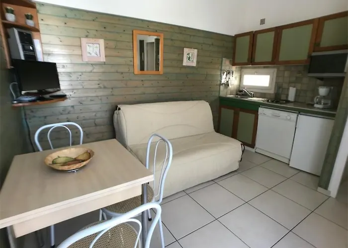 T2 A 150m De La Plage, 5 Couchages, Terrasse, Parking, Proche Commerces - Port - Fr-1-81-71 *
